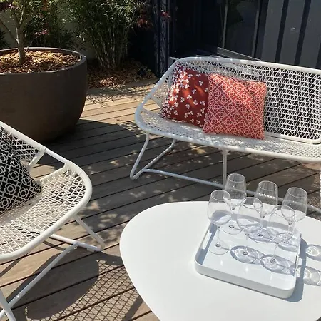 Elegante Maison D'architecte, A Debordement *