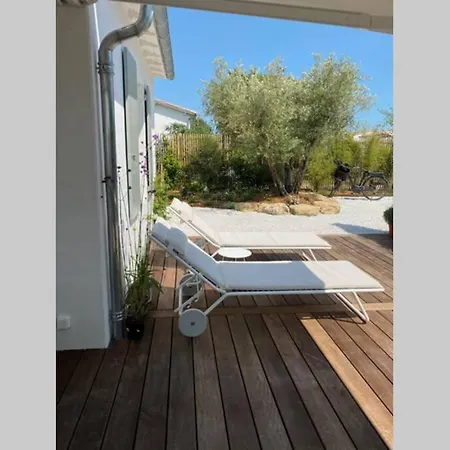 ヴィラ Elegante Maison D'architecte, A Debordement